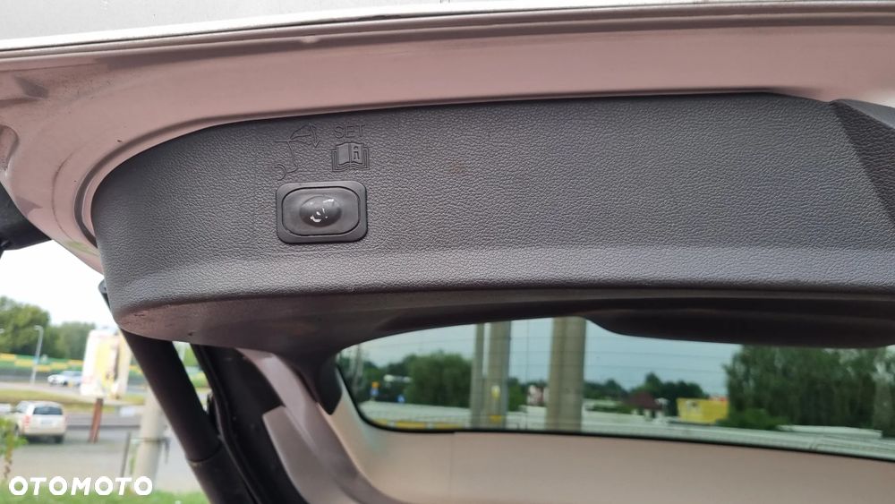 Ford Kuga 2.0 TDCi 4x2 Titanium - 7