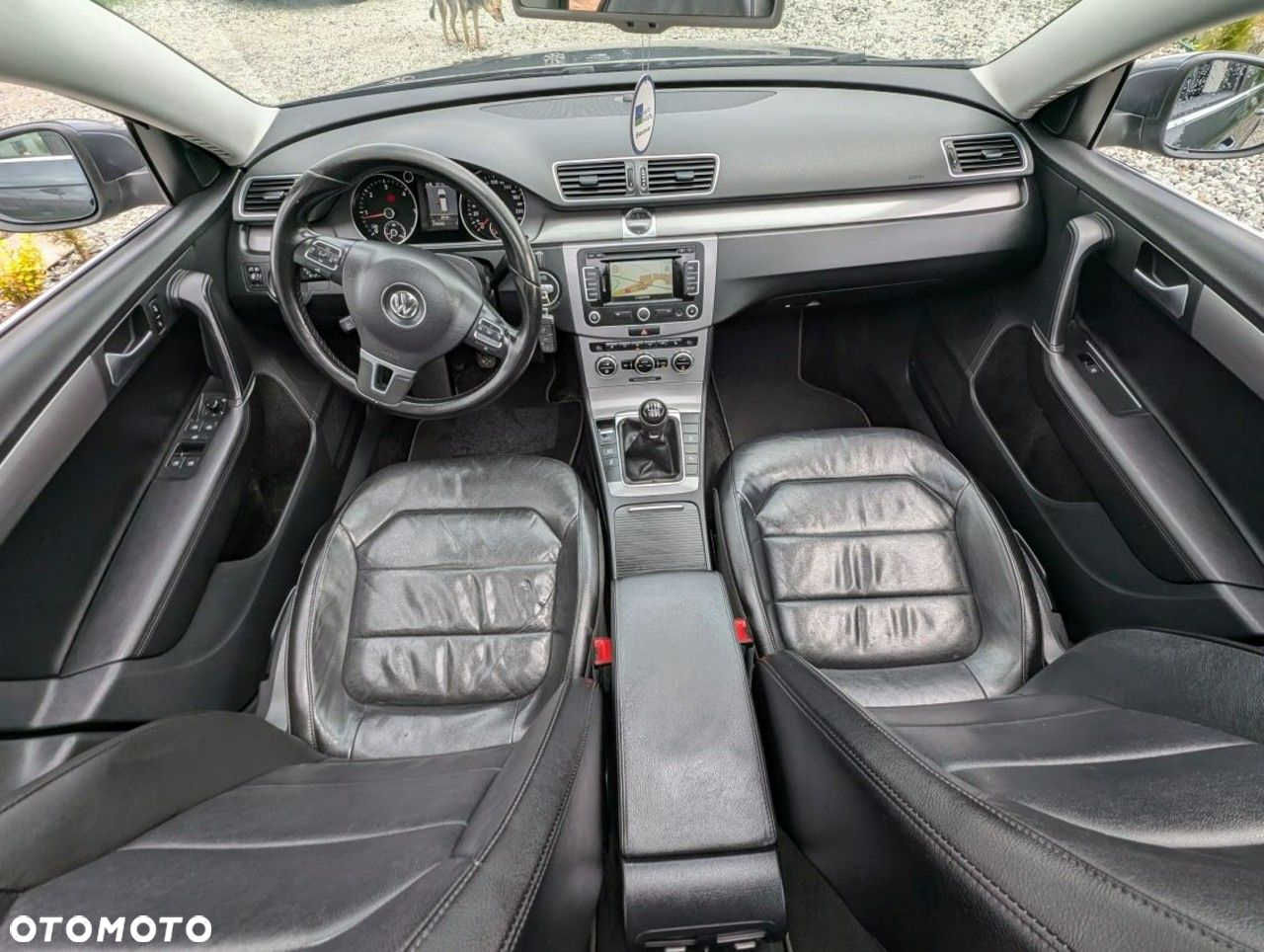 Volkswagen Passat - 11