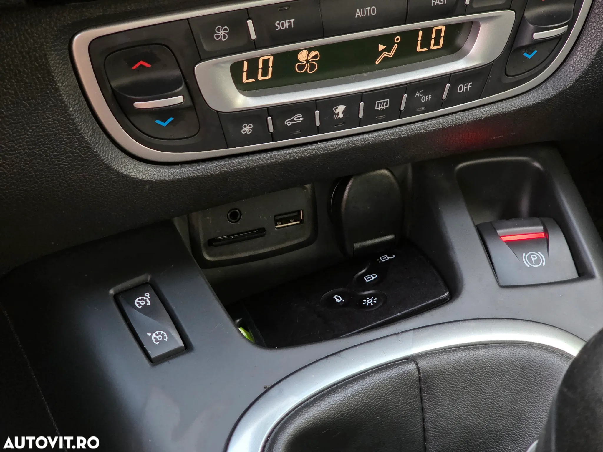 Renault Scenic ENERGY dCi 130 BOSE EDITION - 35