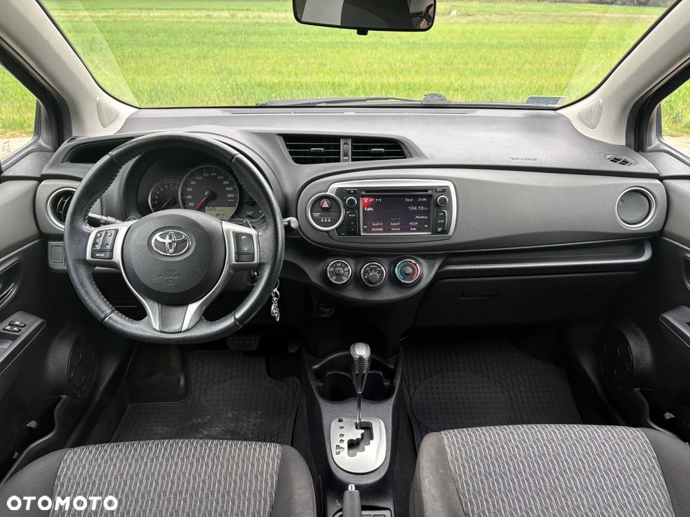 Toyota Yaris - 2