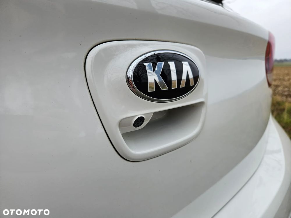 Kia Rio - 18