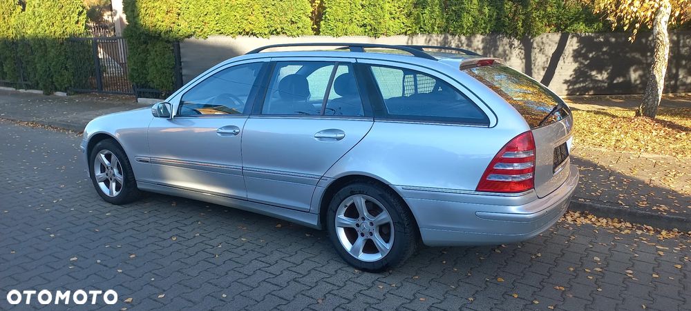 Mercedes-Benz Klasa C 180 T Kompressor Avantgarde - 2