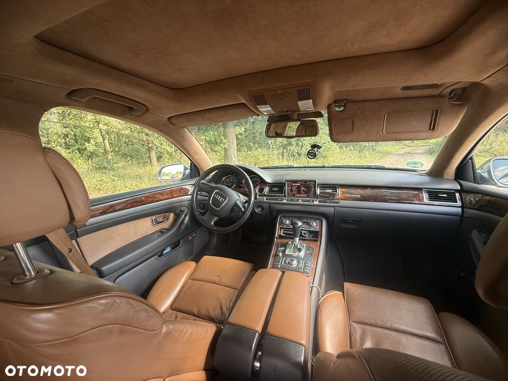 Audi A8 - 8