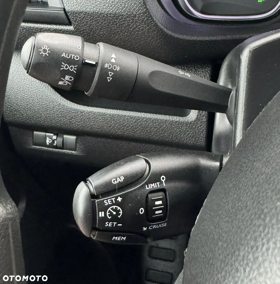 Opel Vivaro - 15