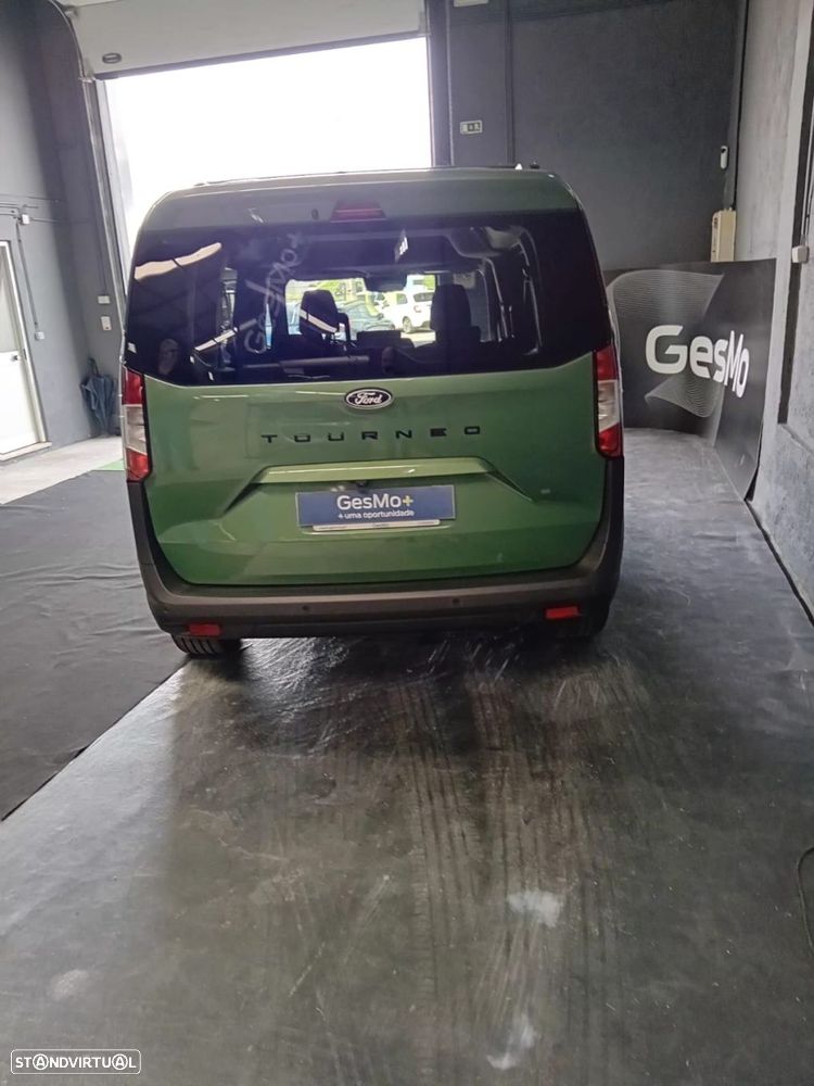 Ford Tourneo Courier 1.0 EcoBoost Titanium - 25