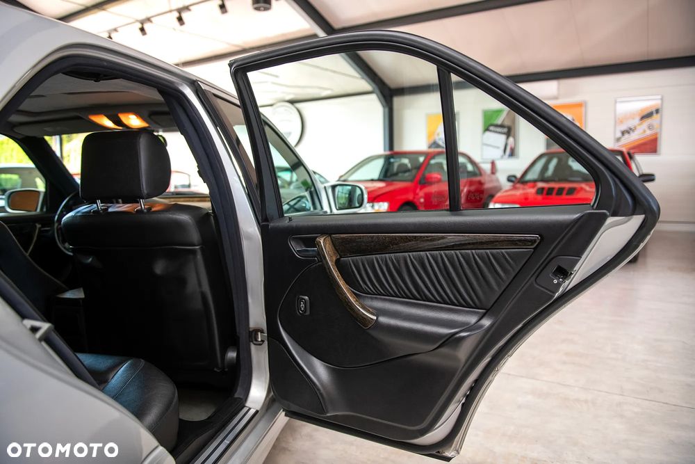 Mercedes-Benz Klasa C 43 AMG - 32