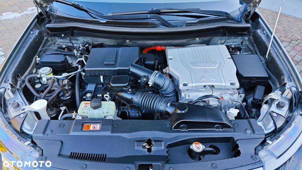 Mitsubishi Outlander Instyle - 24