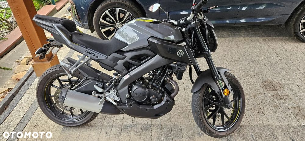 Yamaha MT - 2
