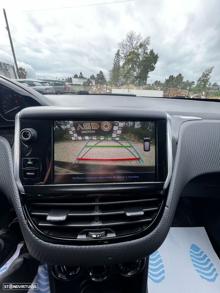 Peugeot 208 1.2 PureTech Style - 7