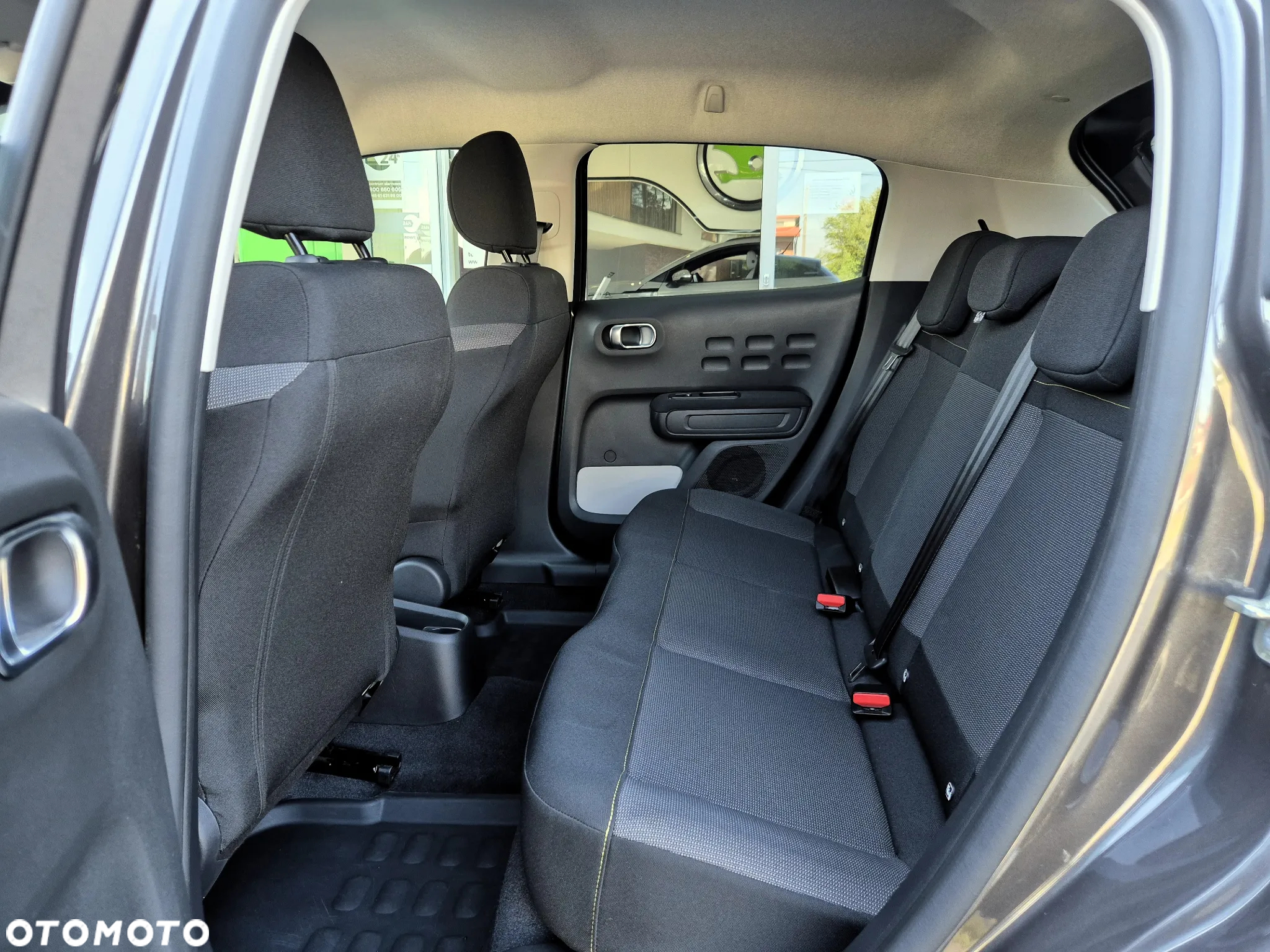 Citroën C3 1.2 PureTech Shine EAT6 - 17