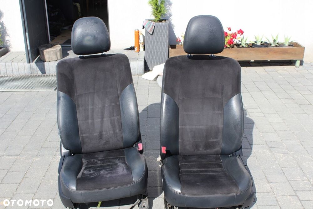 FOTEL FOTELE PRZÓD TYŁ KANAPA TOYOTA AVENSIS T27 LIFT SEDAN
