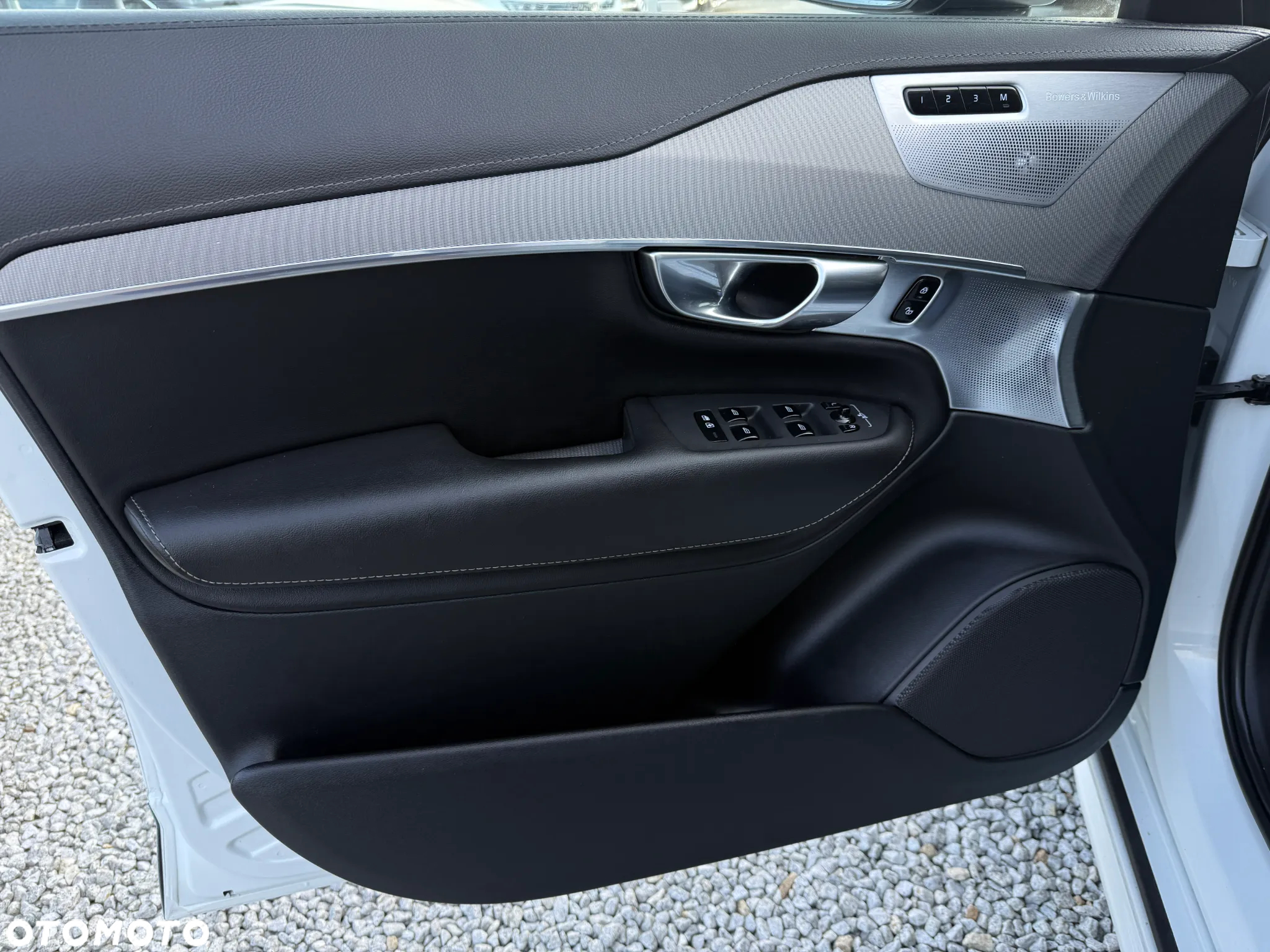 Volvo XC 90 T8 AWD Recharge Geartronic RDesign Edition - 24