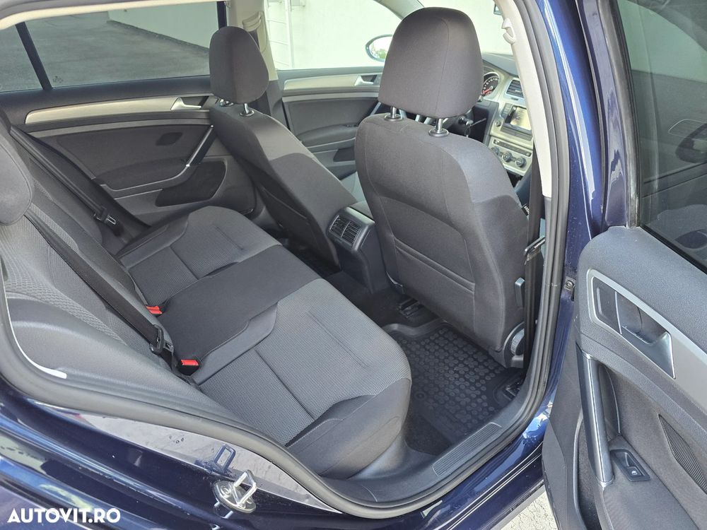 Volkswagen Golf 1.6 TDI BMT Comfortline - 22