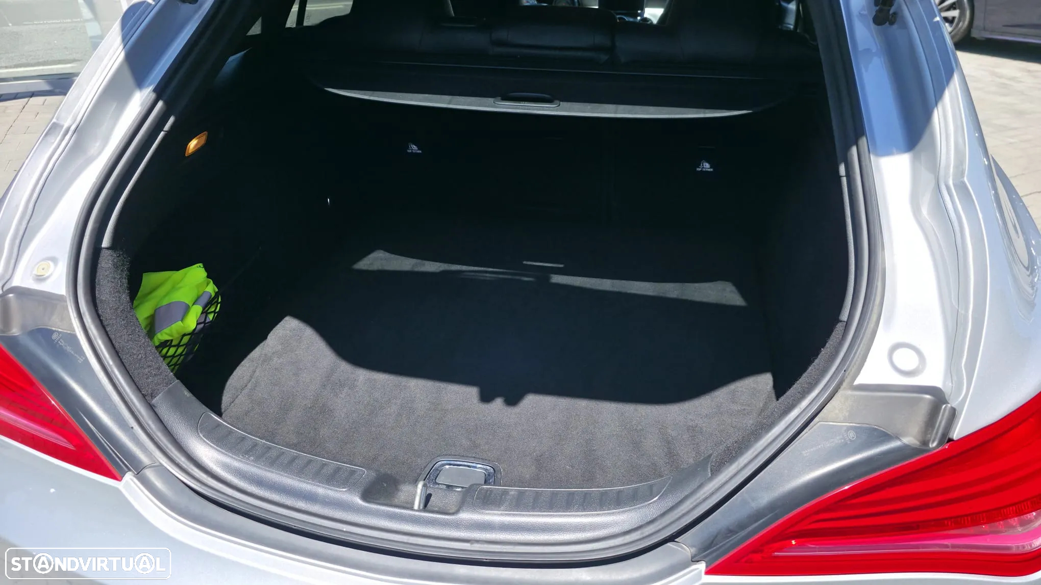Mercedes-Benz CLA 200 d Shooting Brake AMG Line Aut. - 15