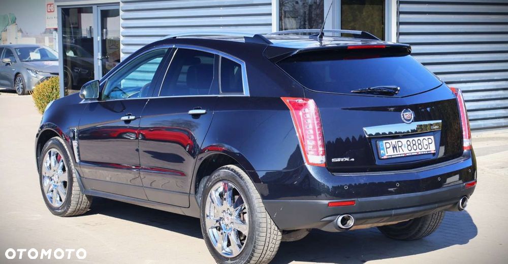 Cadillac SRX - 7