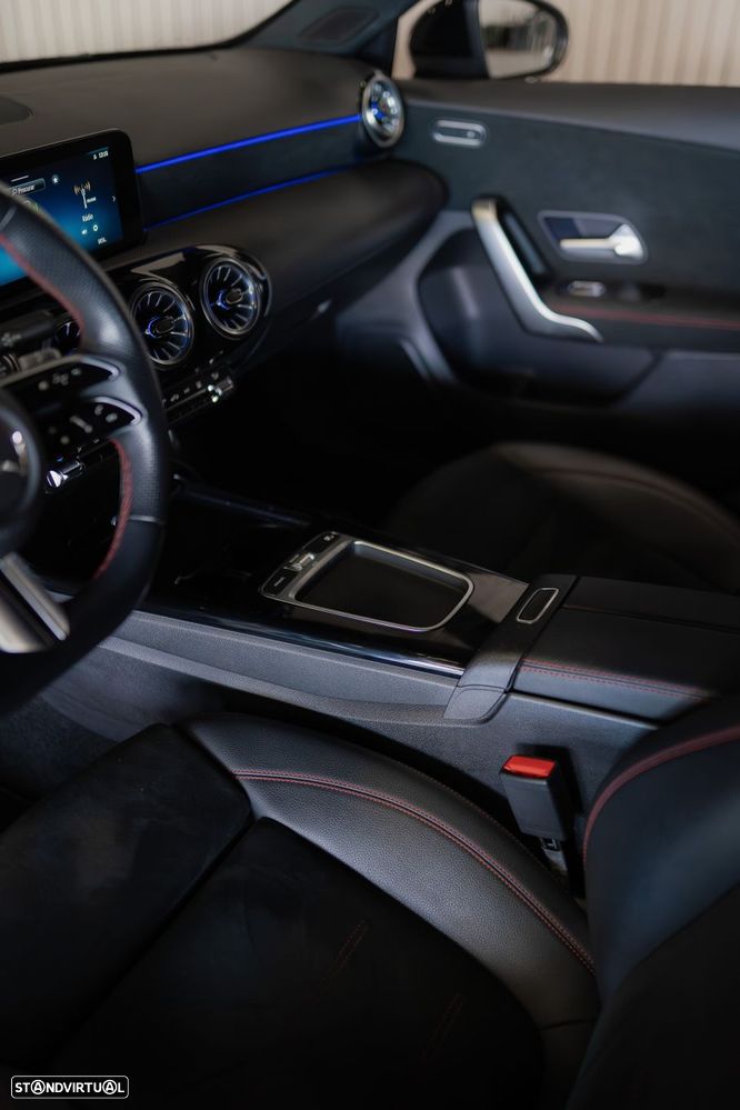 Mercedes-Benz A 250 e 8G-DCT AMG Line - 19