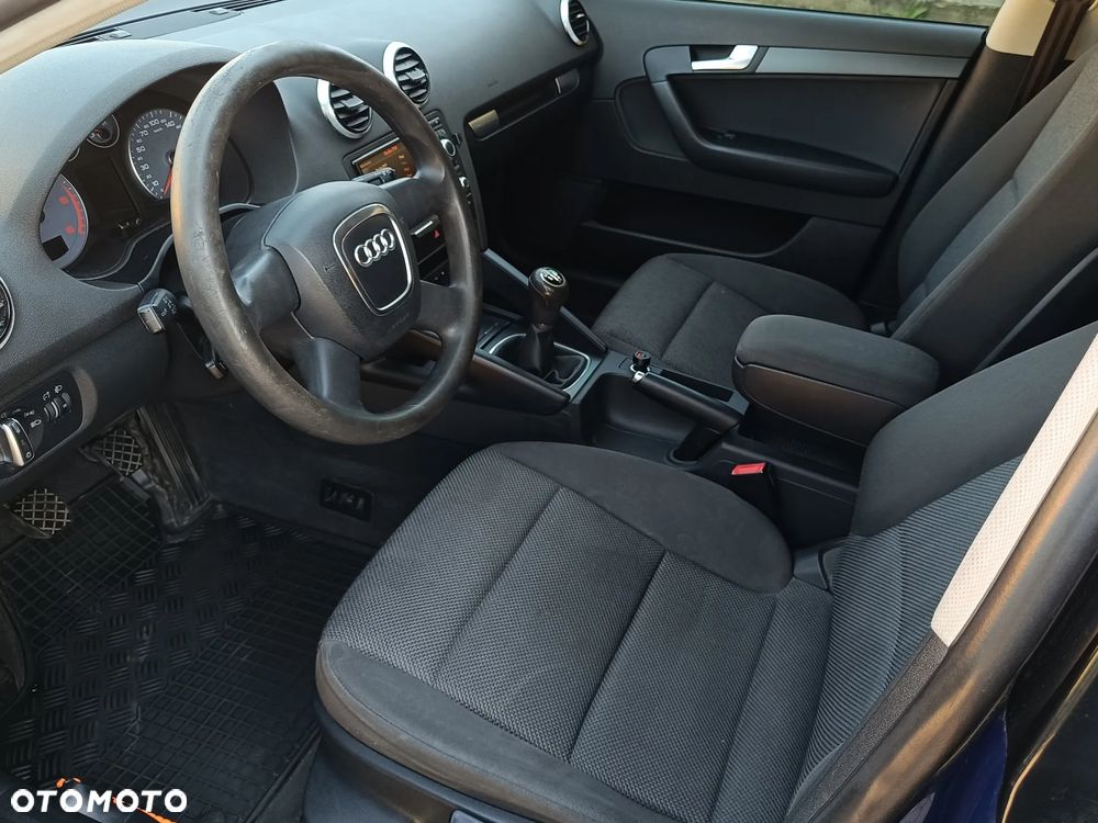 Audi A3 Sportback 1.6 TDI DPF Ambition - 21
