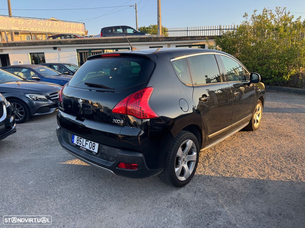 Peugeot 3008 1.6 HDi Executive - 4