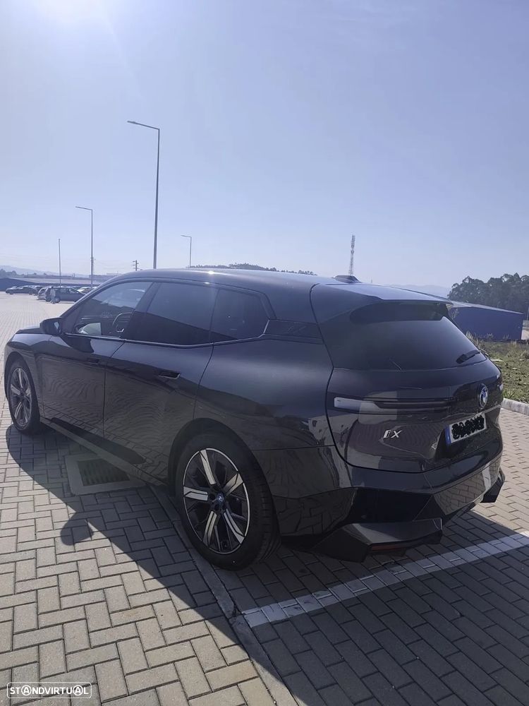 BMW iX xDrive 45 Pack Desportivo - 1