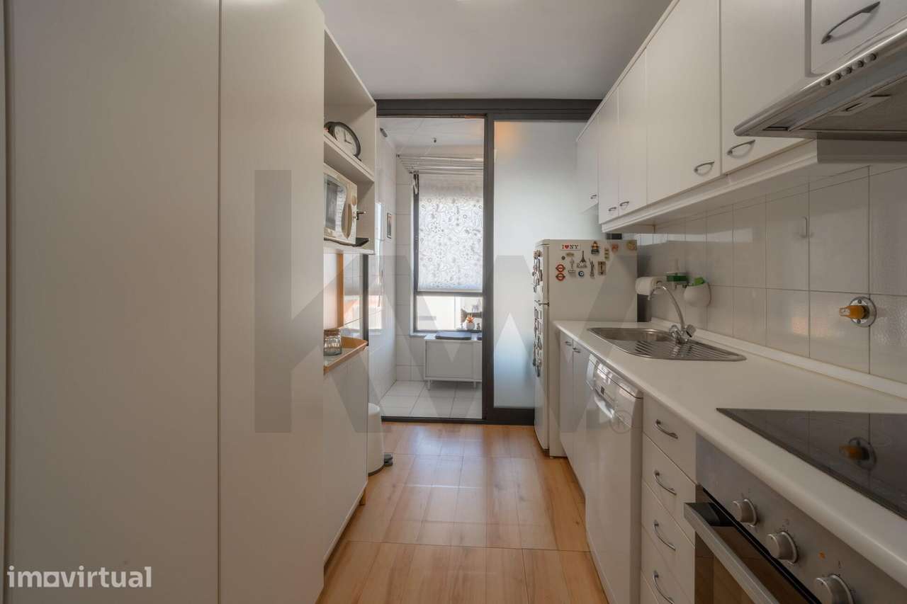 **Apartamento T1+1 com garagem na Senhora da Hora, Matosinhos** - Grande imagem: 3/28