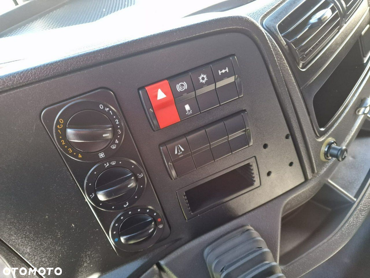 Mercedes-Benz ATEGO 823 - 19