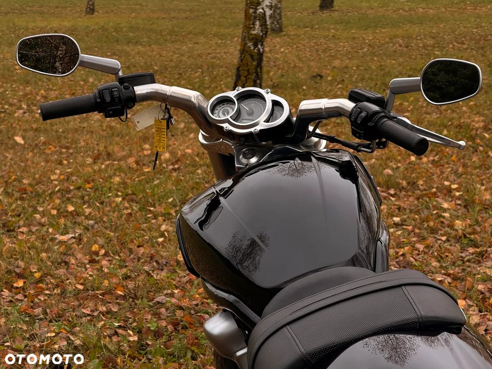 Harley-Davidson V-Rod Muscle - 29