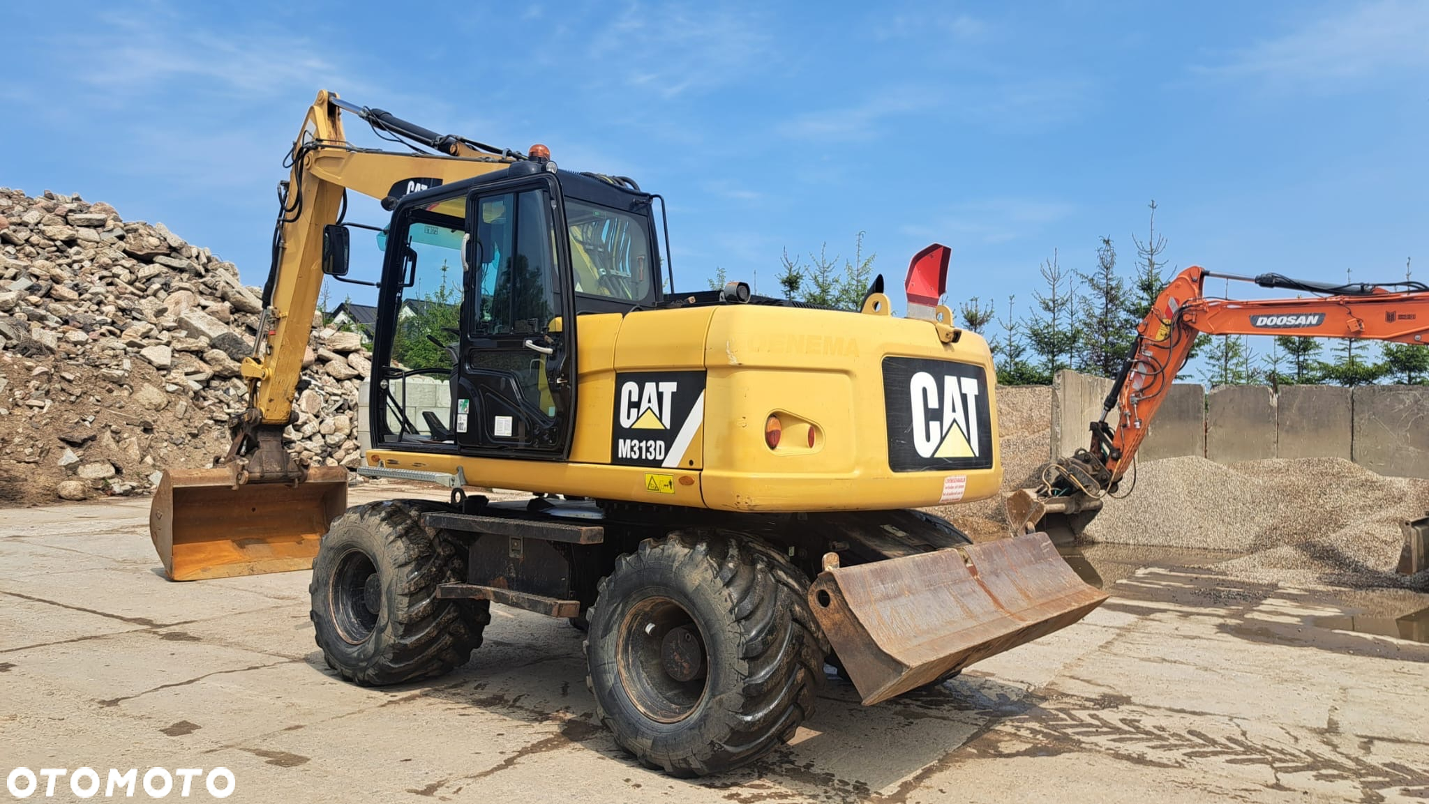 Caterpillar 313D - 8