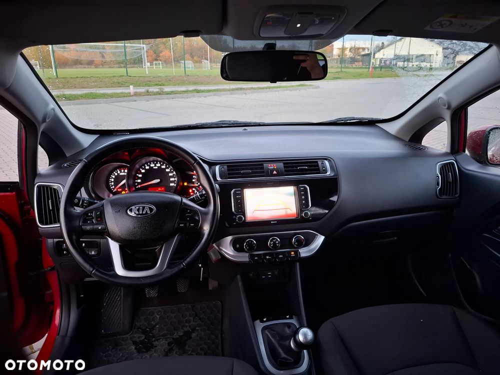Kia Rio 1.2 Business Line - 13