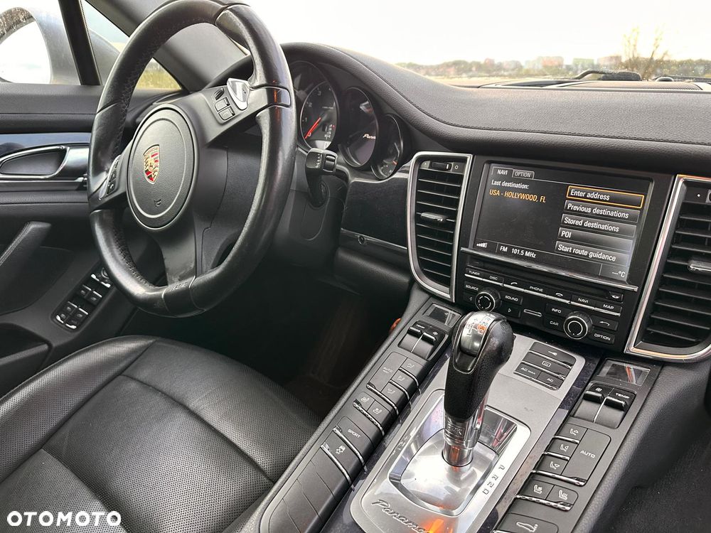 Porsche Panamera PDK - 11