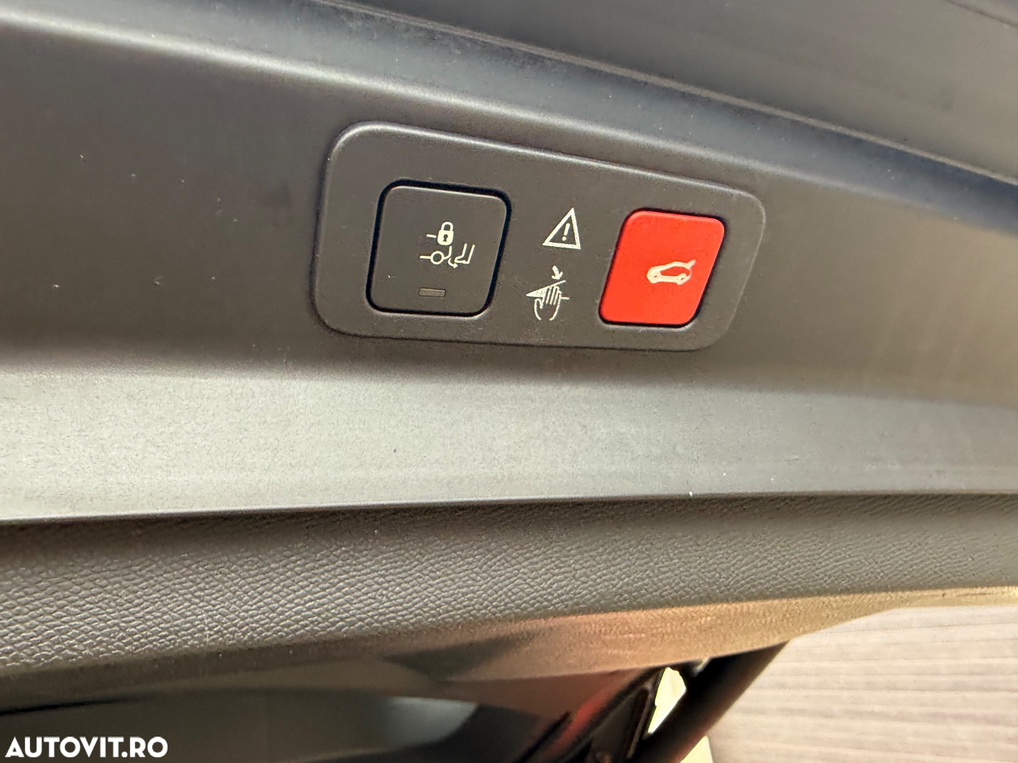 Peugeot 5008 2.0L BlueHDI EAT8 S&S GT Pack - 31