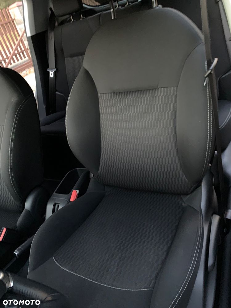 Peugeot 208 1.2 PureTech Active - 12
