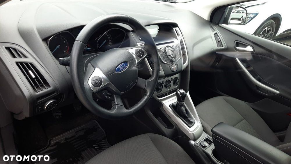 Ford Focus - 8