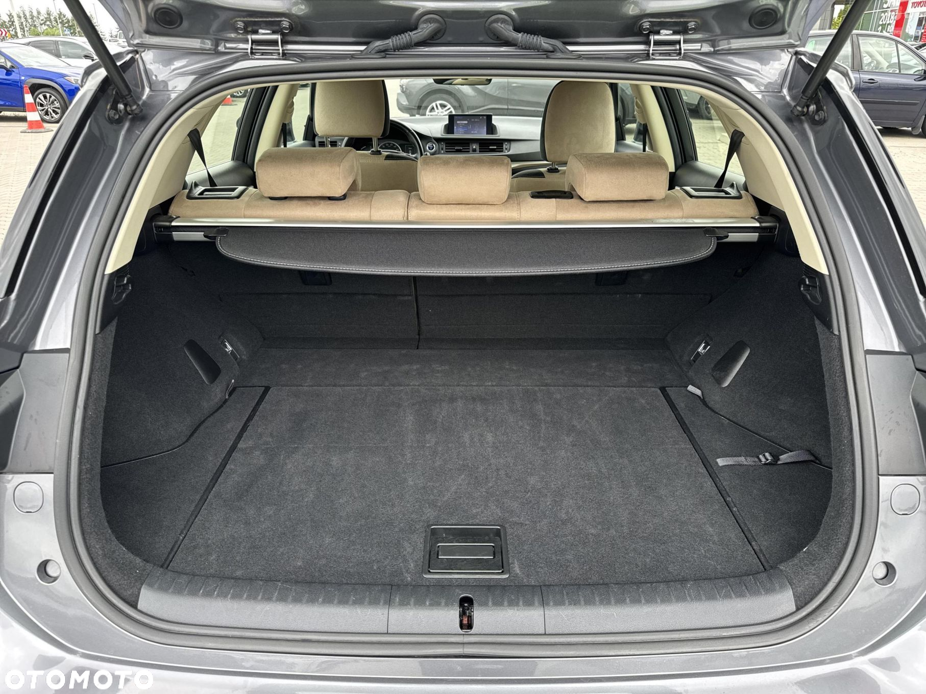 Lexus CT - 13