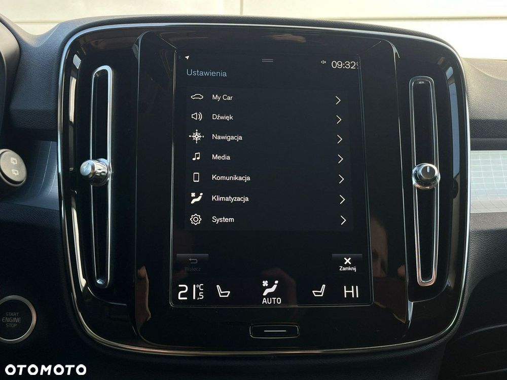 Volvo XC 40 T3 Momentum Pro - 27