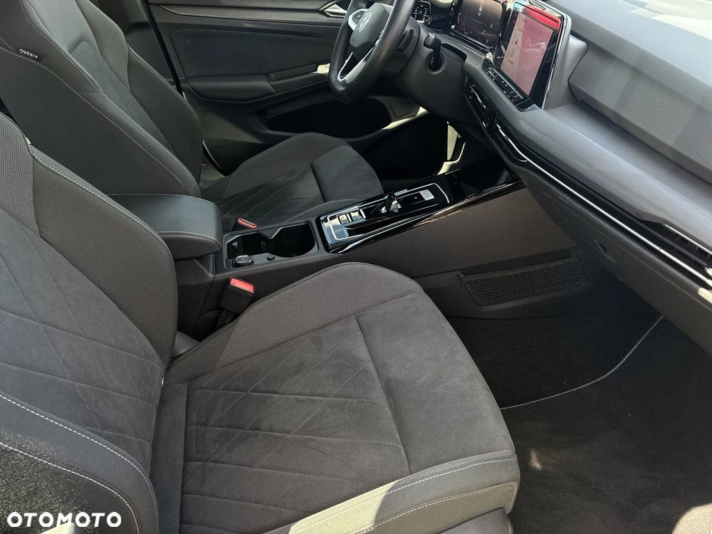 Volkswagen Golf Variant - 15