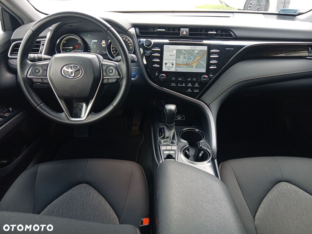Toyota Camry - 16