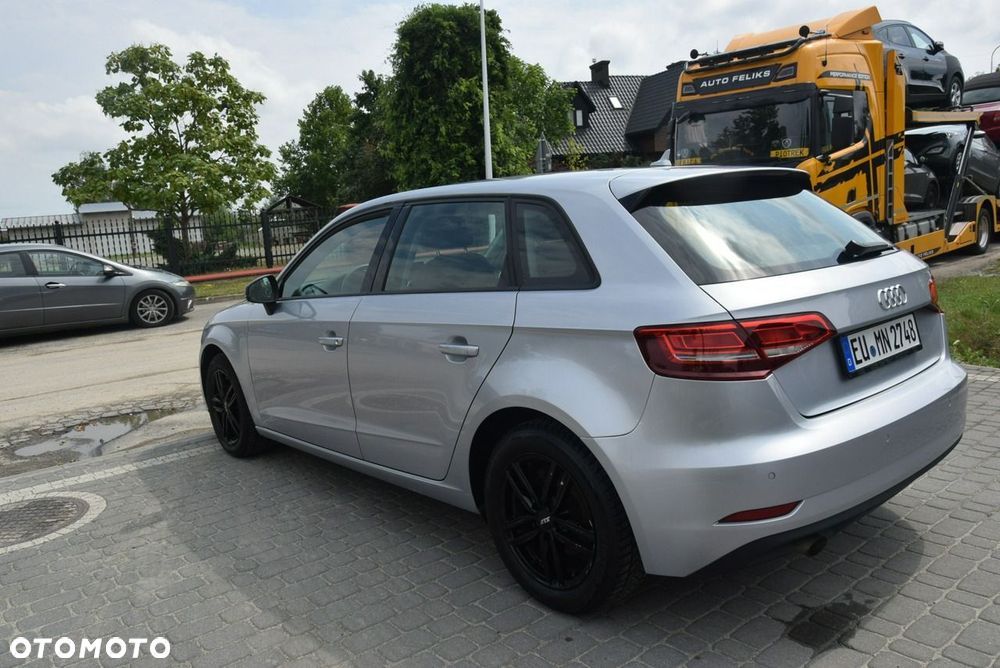 Audi A3 Sportback 1.0 TFSI design - 16