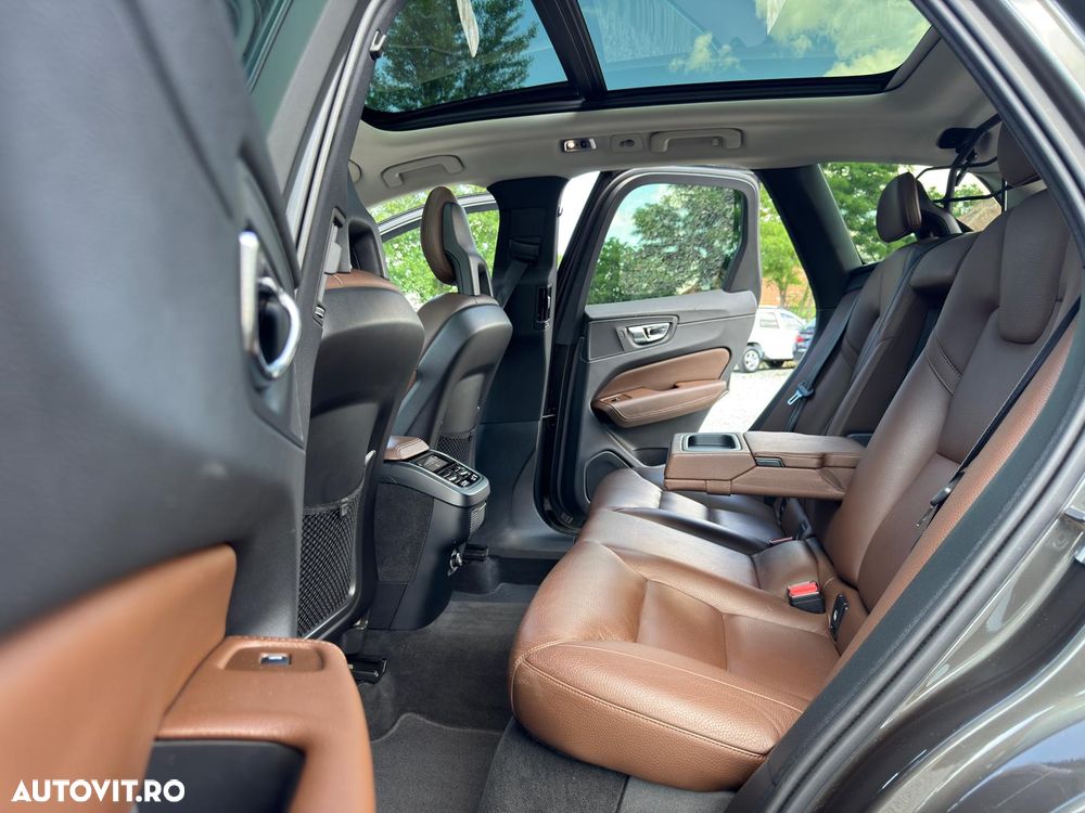 Volvo XC 60 D5 AWD Geartronic Inscription - 33