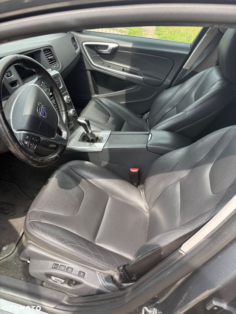Volvo V60 D2 Drive-E Dynamic Edition (Momentum) - 8