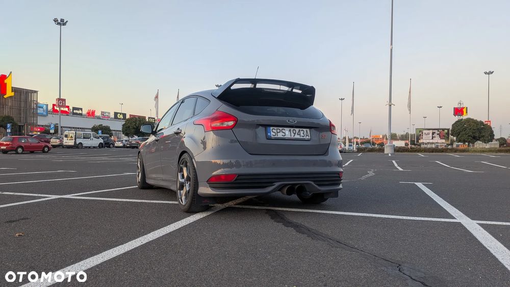 Ford Focus 2.0 TDCi ST-2 - 13