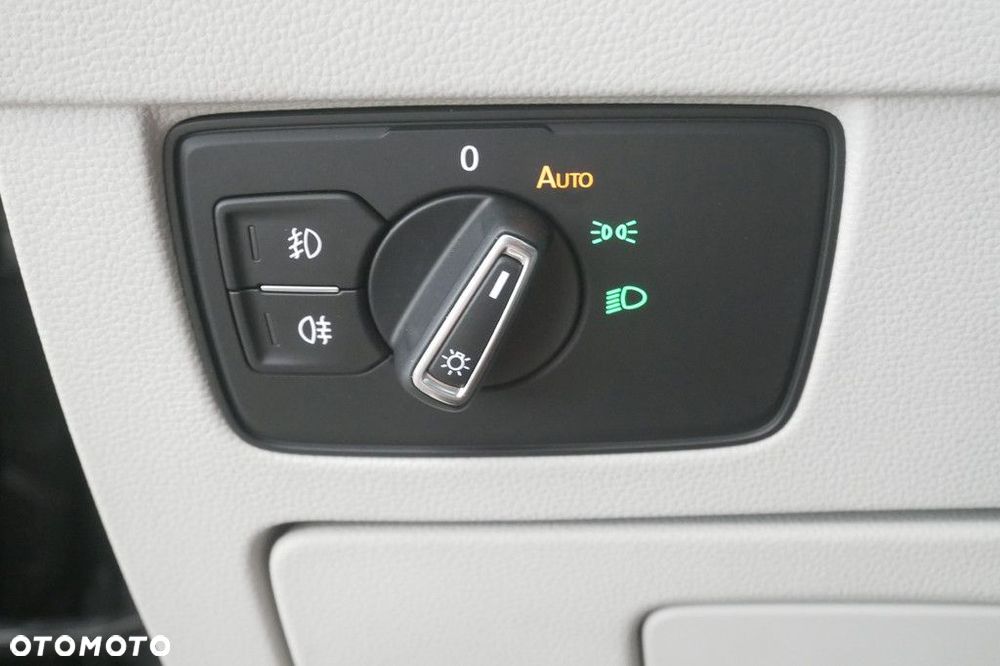 Volkswagen Passat Variant - 29