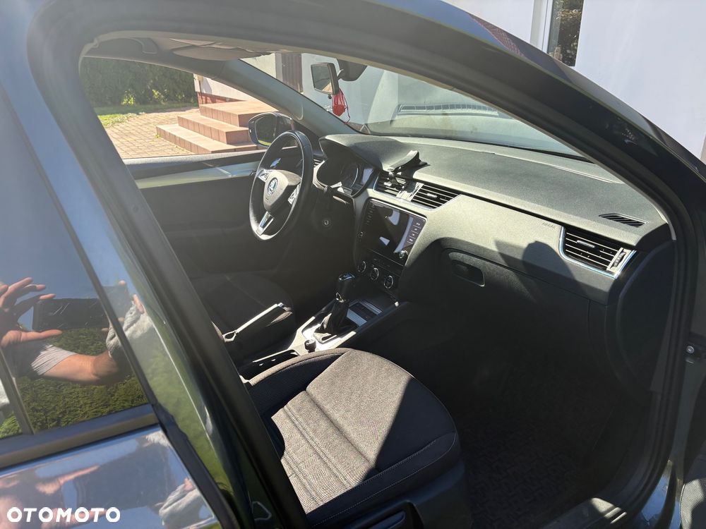 Skoda Octavia ver-2-0-tdi-ambition-dsg - 6