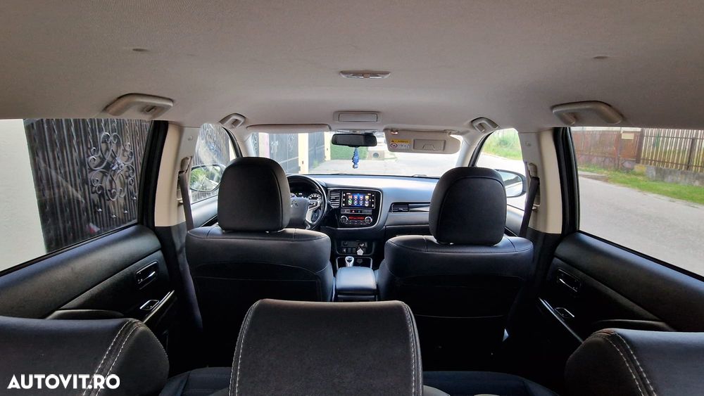 Mitsubishi Outlander 2.4 4WD Diamant+ - 8