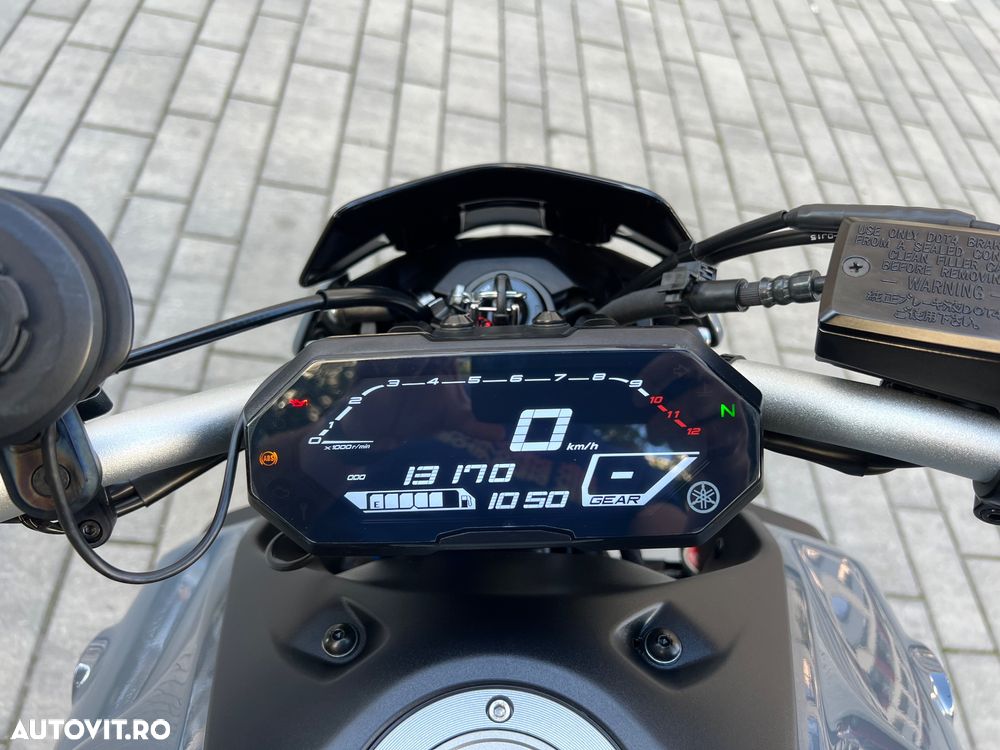 Yamaha MT-07 - 10