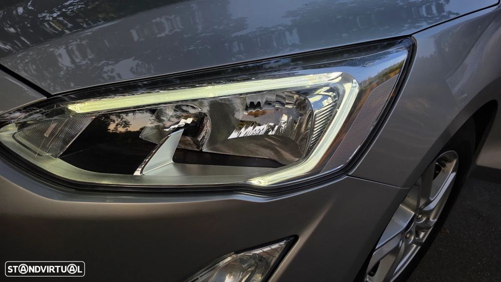 Ford Focus 1.0 EcoBoost Hybrid TITANIUM DESIGN - 31