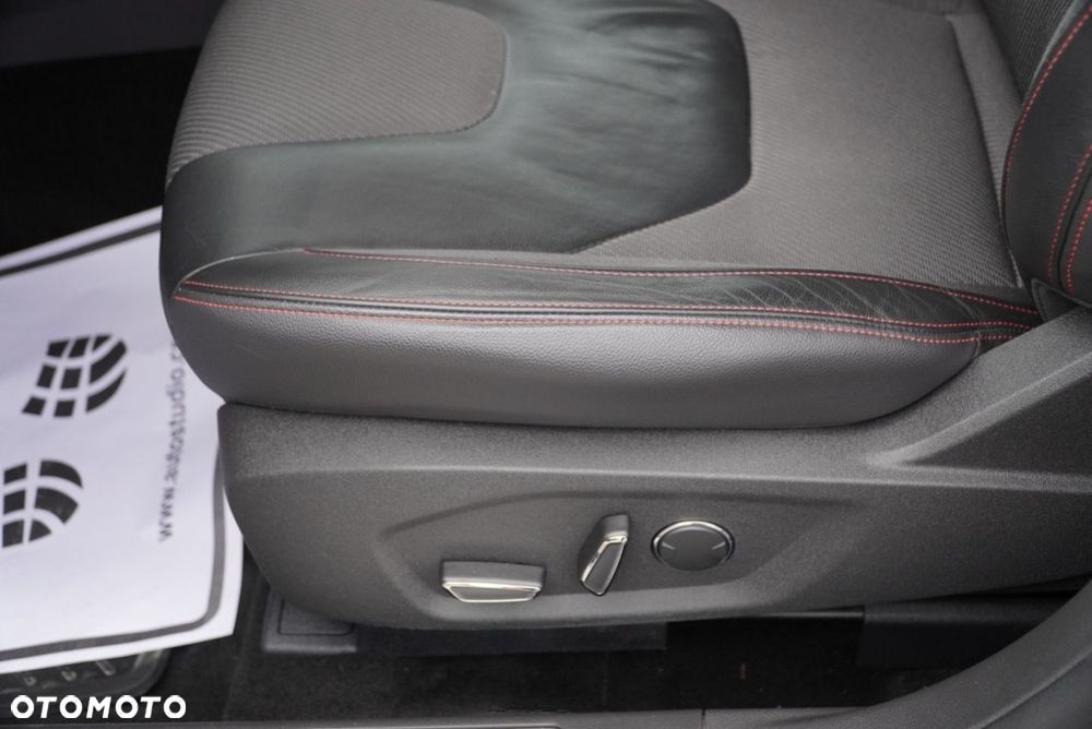 Ford Mondeo 1.5 EcoBoost ST-Line - 12