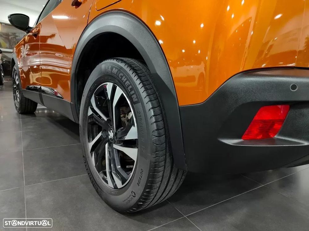 Peugeot 2008 1.2 PureTech Allure — fotografia 30