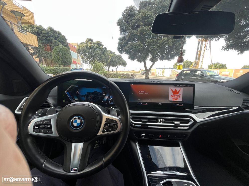 BMW 330 e Aut. M Sport - 33