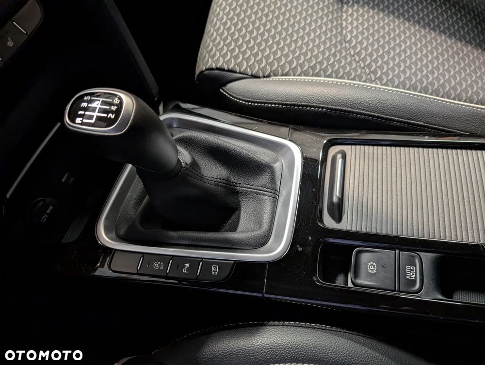 Kia Ceed 1.5 T-GDI Tribute - 11