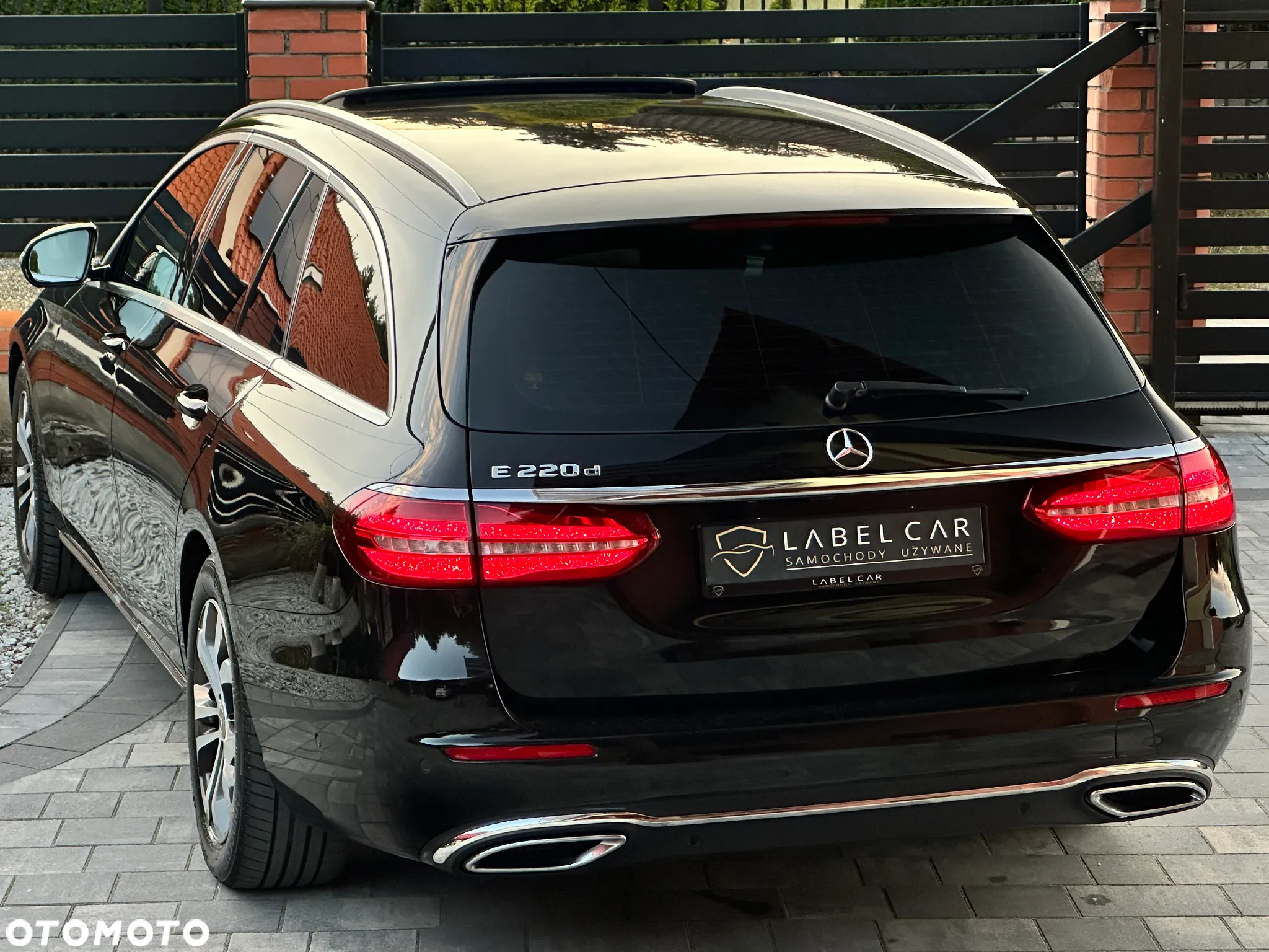 Mercedes-Benz Klasa E 220 d T 9G-TRONIC Avantgarde - 33